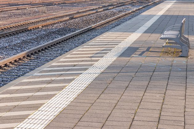 Bahnsteig, Saarbrücken-Burbach-8