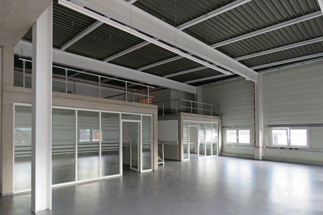 ThyssenKrupp Pressenlinie mit Büro, Homburg-2