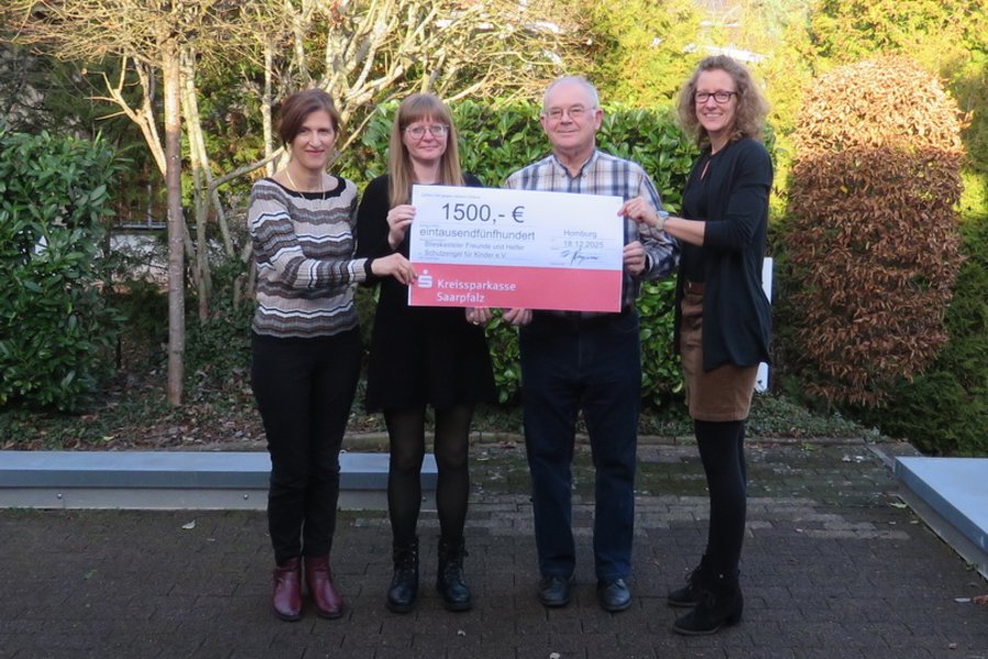 Spendenübergabe für den "Blieskasteler Freunde und Helfer - Schutzengel für Kinder e.V."