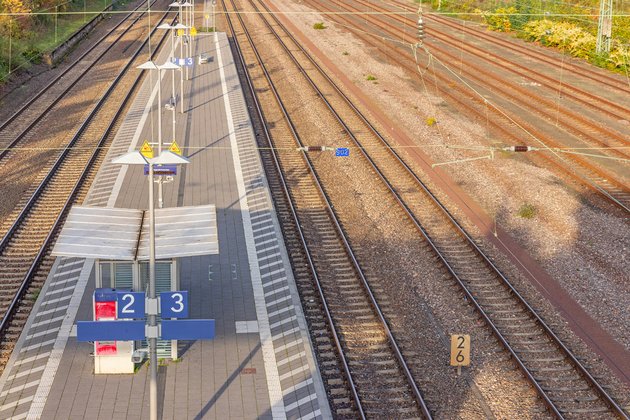 Bahnsteig, Saarbrücken-Burbach-1