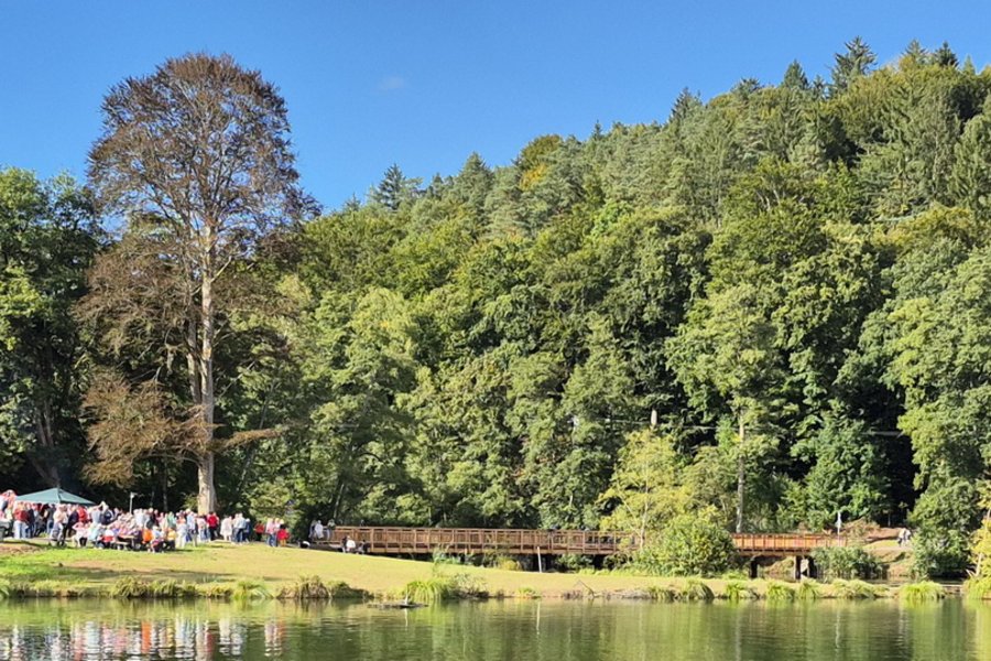 Eröffnung der Philippsbrücke am Würzbacher Weiher