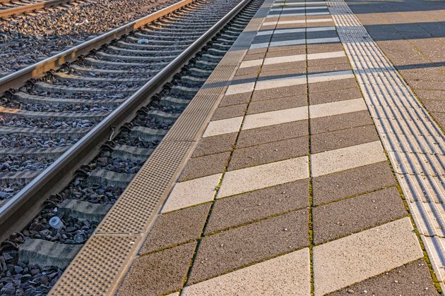 Bahnsteig, Saarbrücken-Burbach-5